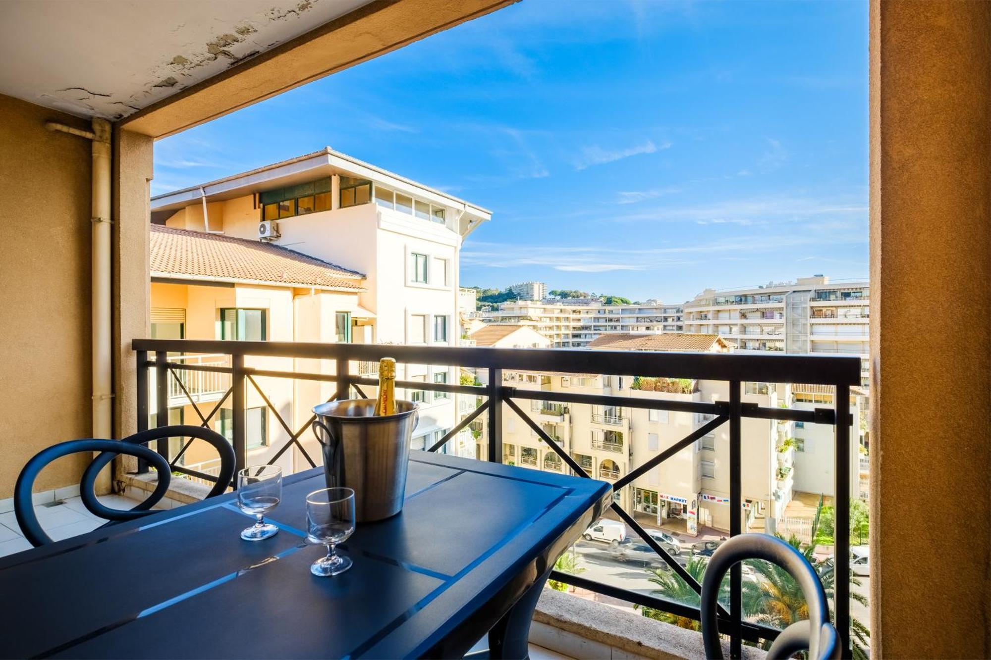 Residhotel Villa Maupassant Канни Екстер'єр фото
