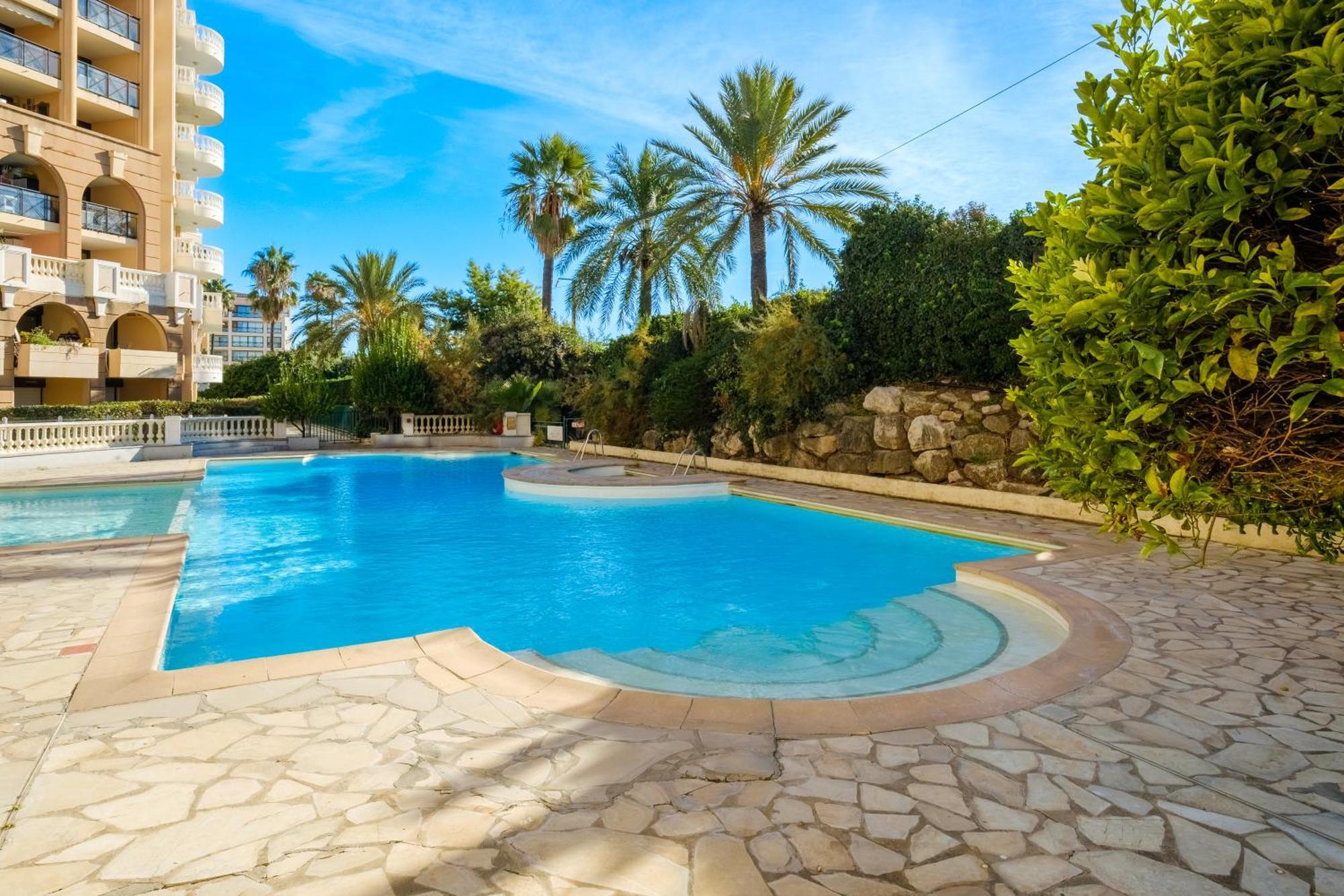 Residhotel Villa Maupassant Канни Екстер'єр фото